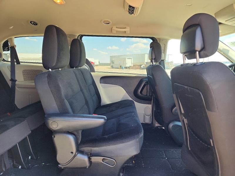 2017 DODGE GRAND CARAVAN SE 11