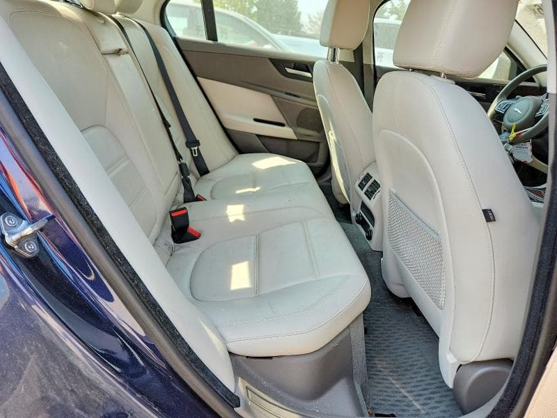 2017 JAGUAR XE PRESTIGE 10