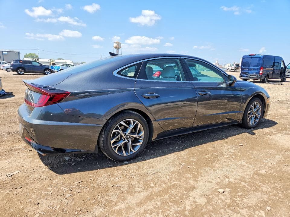 2023 HYUNDAI SONATA SEL 3