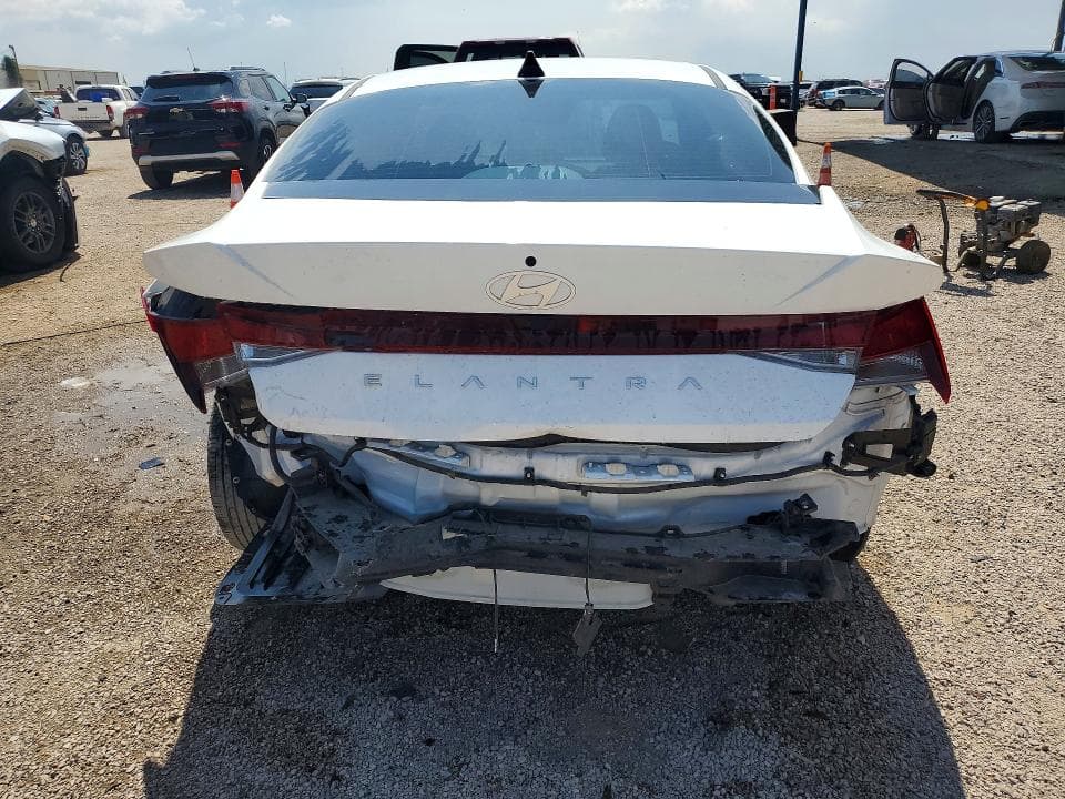 2026 HYUNDAI ELANTRA SE 6