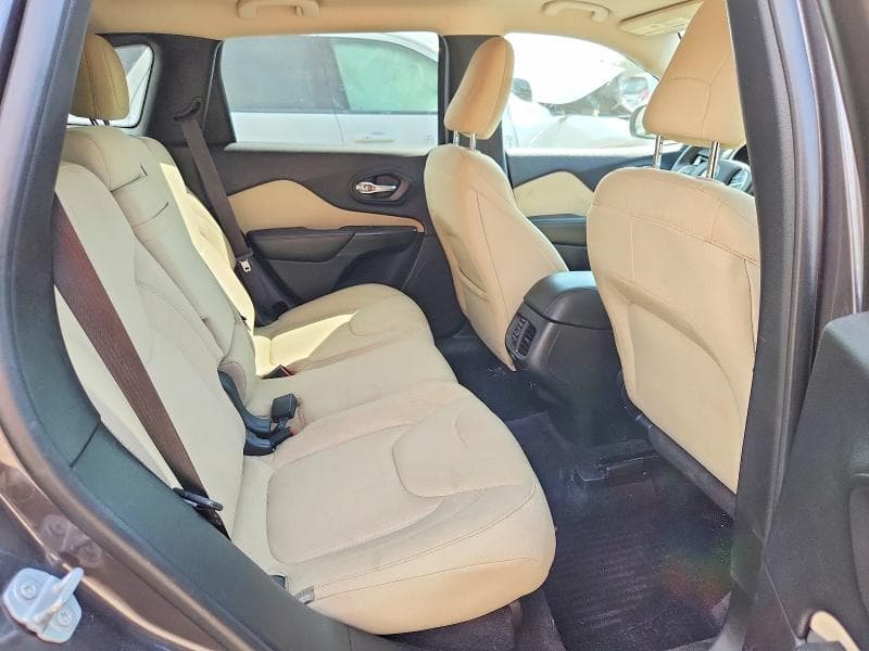 2017 JEEP CHEROKEE LATITUDE 11