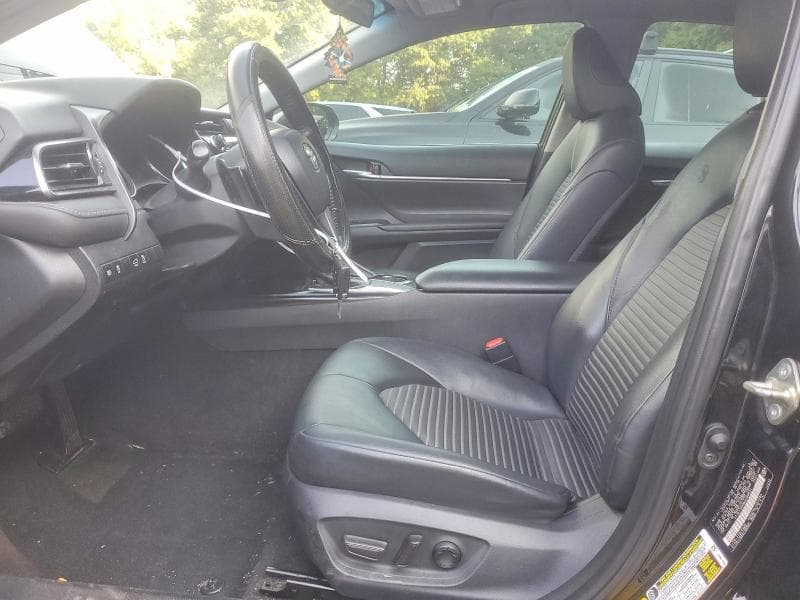 2019 TOYOTA CAMRY SE 7