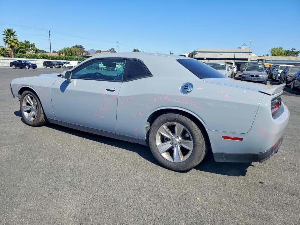 2022 DODGE CHALLENGER SXT 2