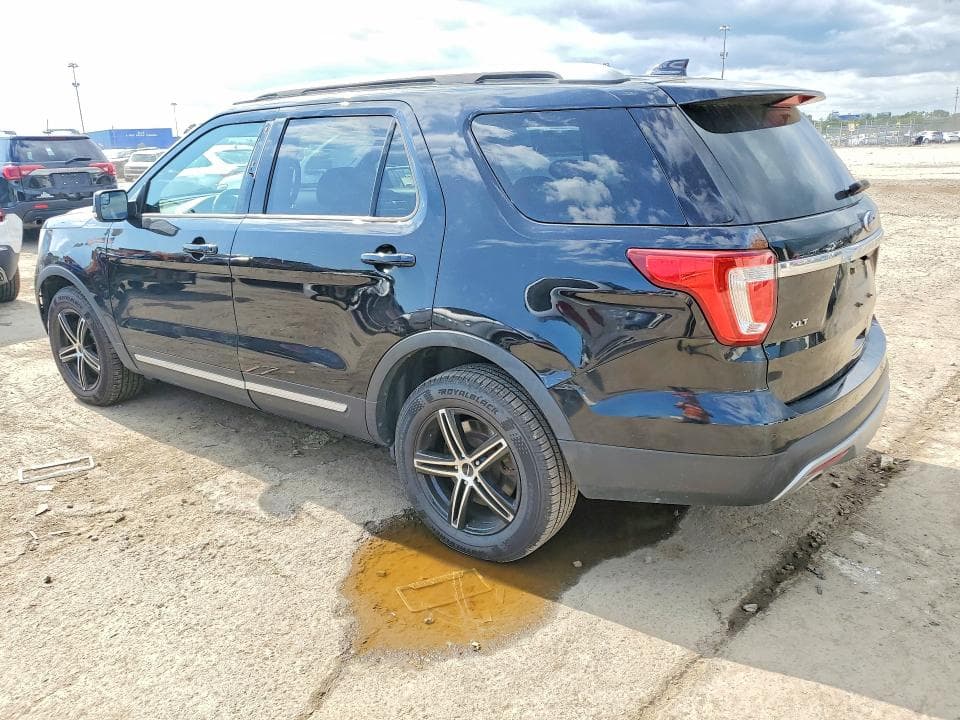 2017 FORD EXPLORER XLT 2