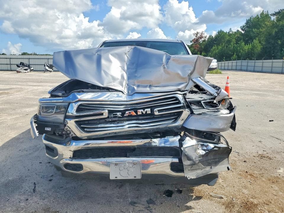 2019 RAM 1500 LARAMIE 5