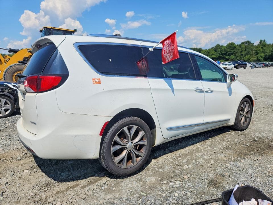 2017 CHRYSLER PACIFICA LIMITED 3