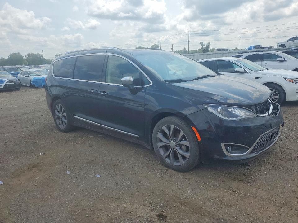 2020 CHRYSLER PACIFICA LIMITED 4