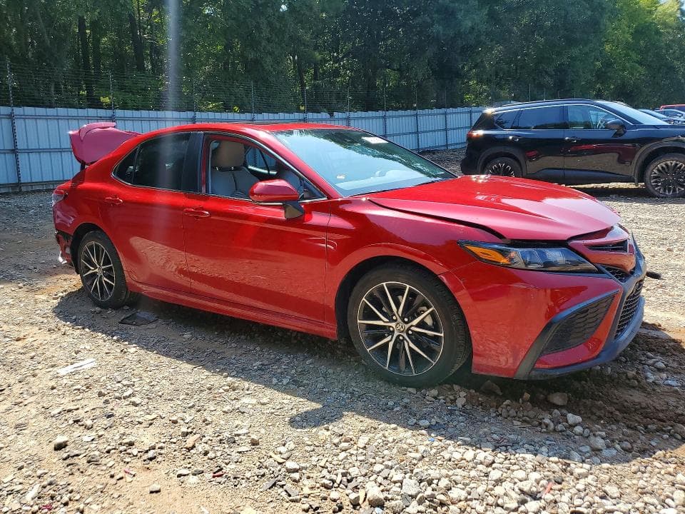 2022 TOYOTA CAMRY HYBRID SE 4