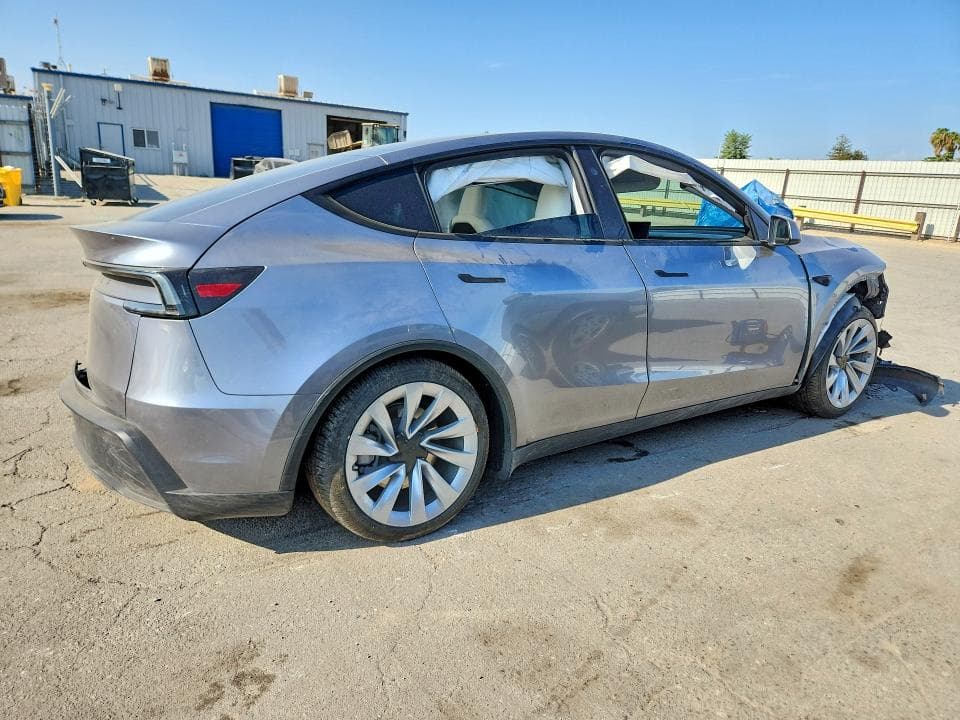 2026 TESLA MODEL Y 3