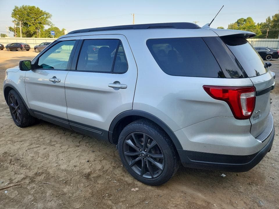 2019 FORD EXPLORER XLT 2