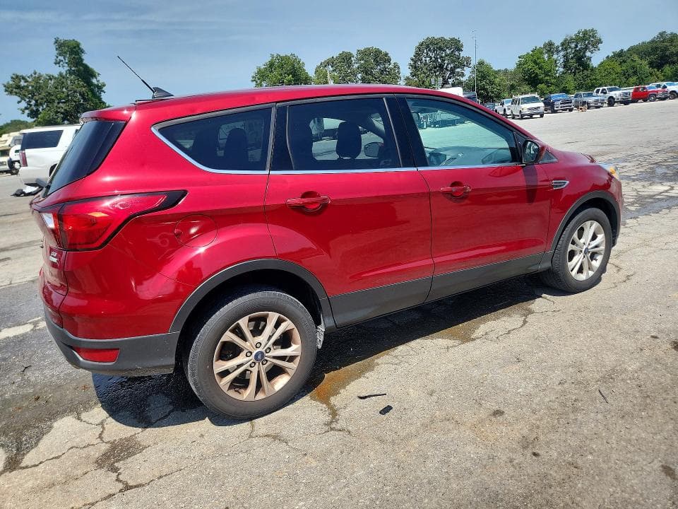 2019 FORD ESCAPE SE 3