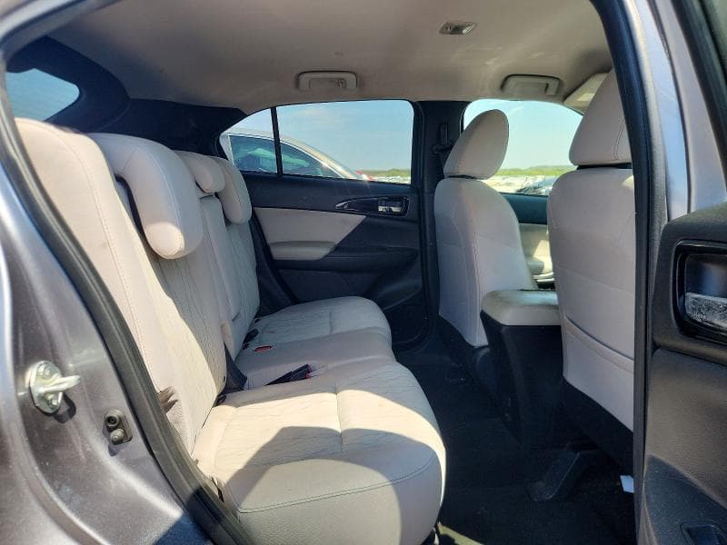 2019 MITSUBISHI ECLIPSE CROSS 10