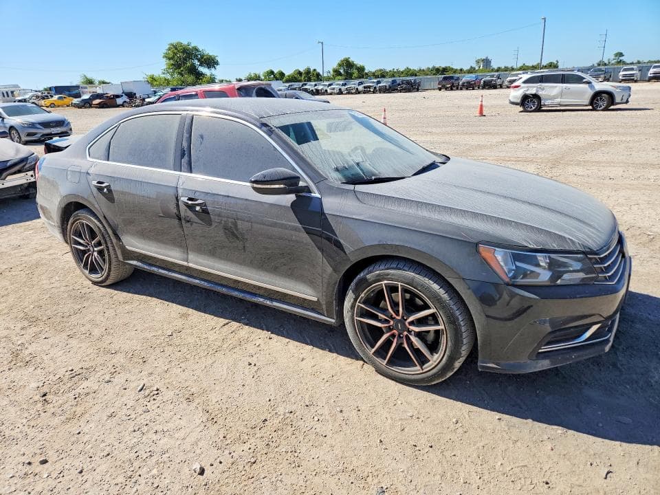 2017 VOLKSWAGEN PASSAT S 4
