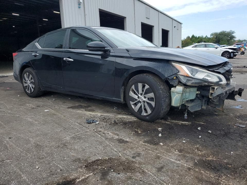 2019 NISSAN ALTIMA S 4