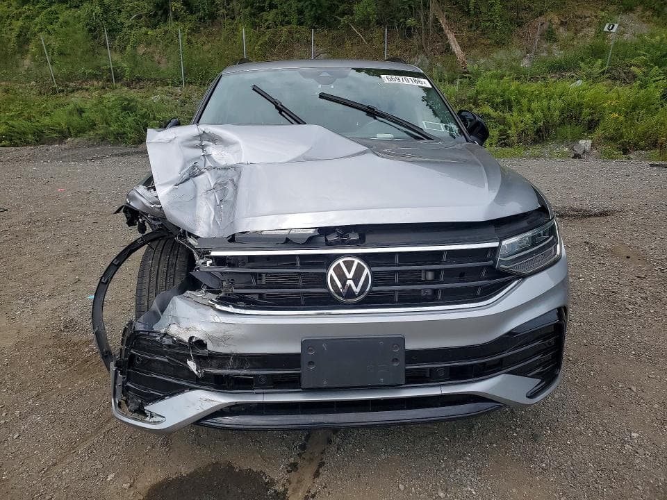 2022 VOLKSWAGEN TIGUAN SE R-LINE BLACK 5