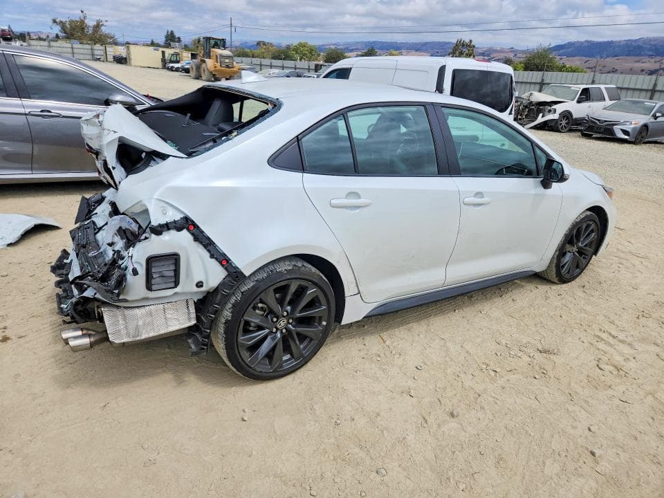 2024 TOYOTA COROLLA XSE 3