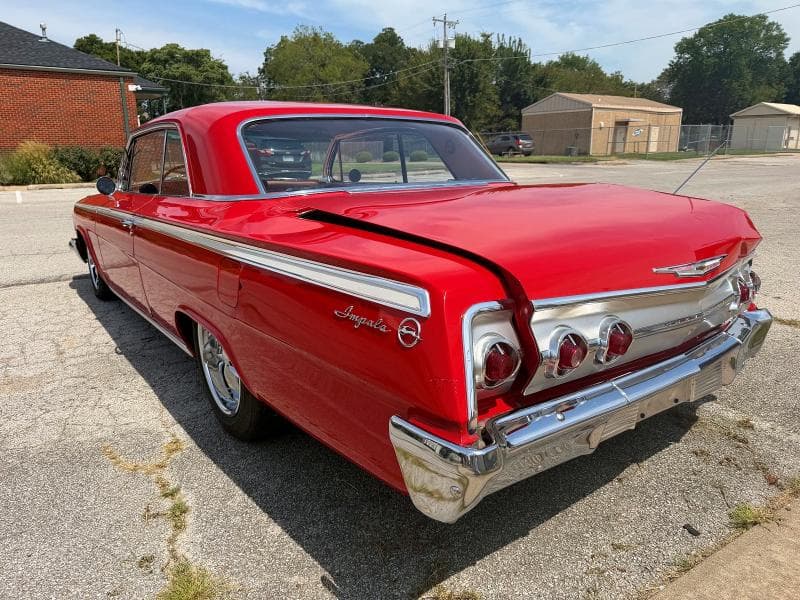 1962 CHEVROLET IMPALA 3