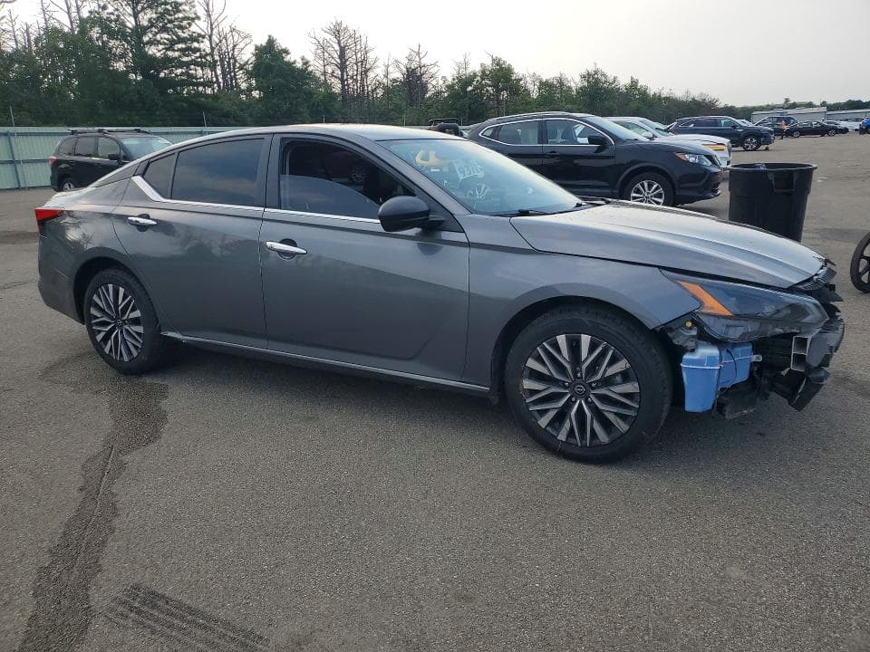 2024 NISSAN ALTIMA SV 4