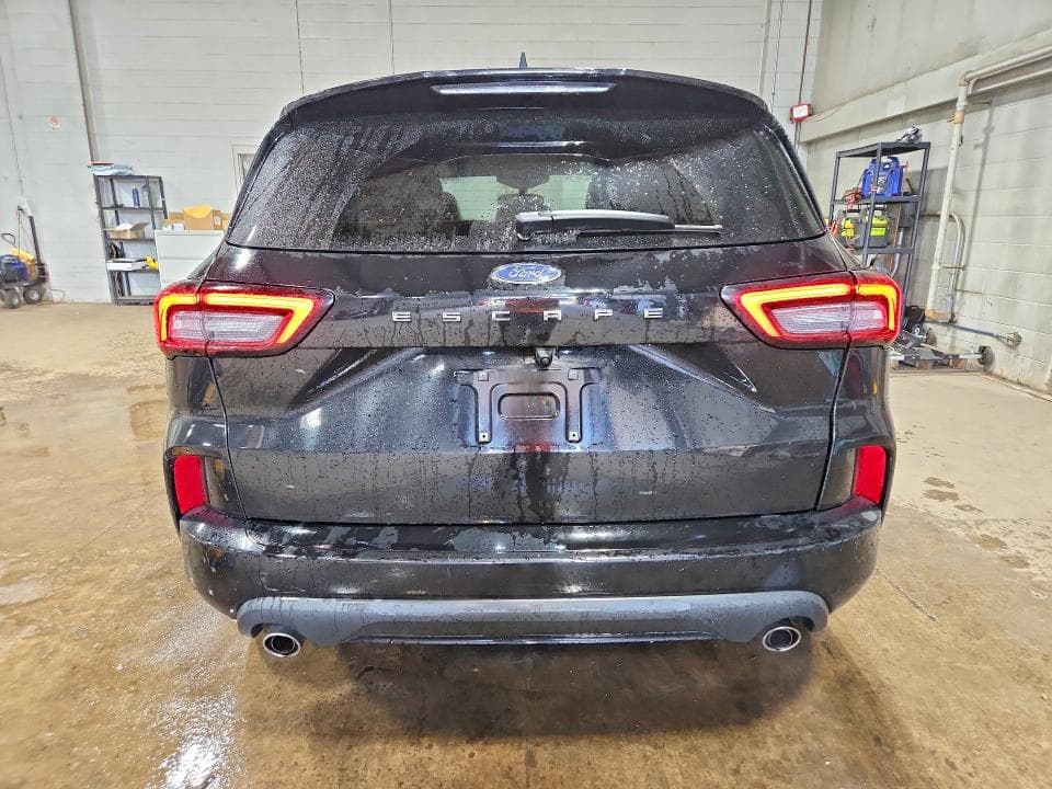 2023 FORD ESCAPE ST LINE 6