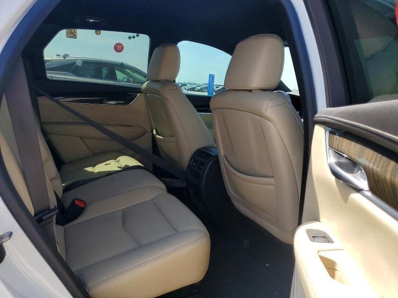 2019 CADILLAC XT5 10