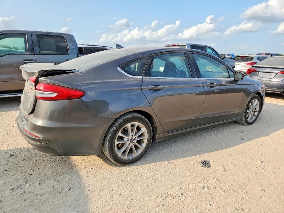 2020 FORD FUSION SE 3