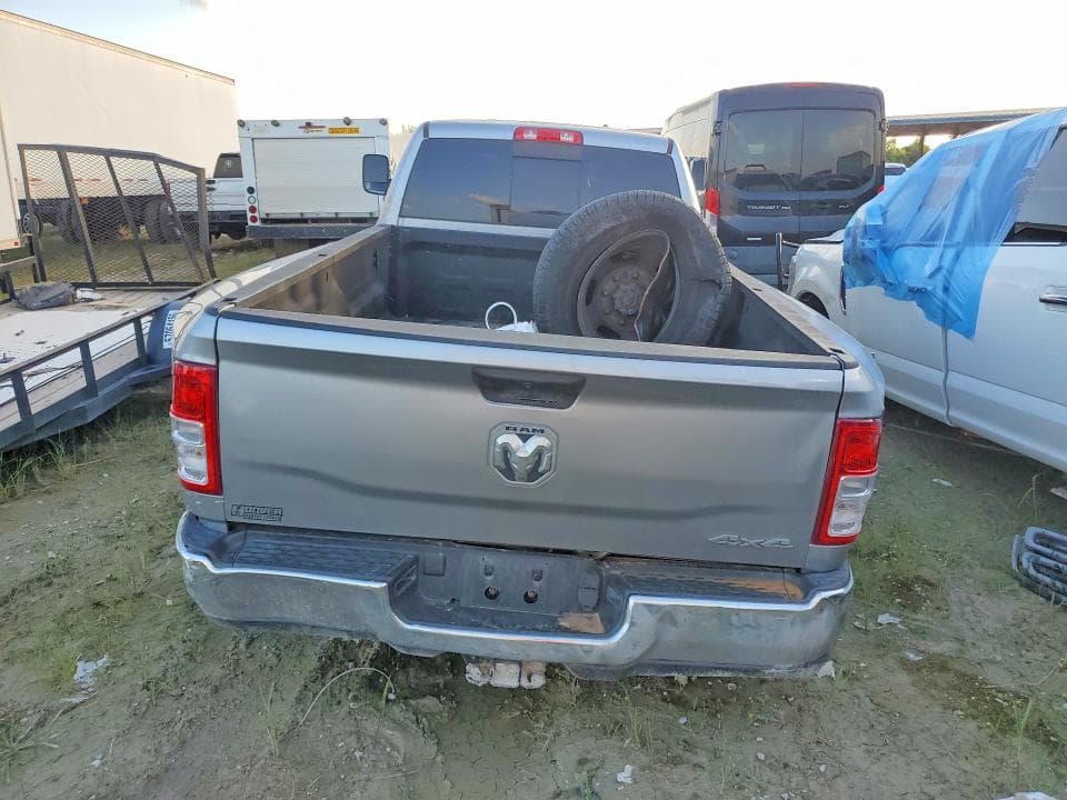 2021 RAM 3500 TRADESMAN 6