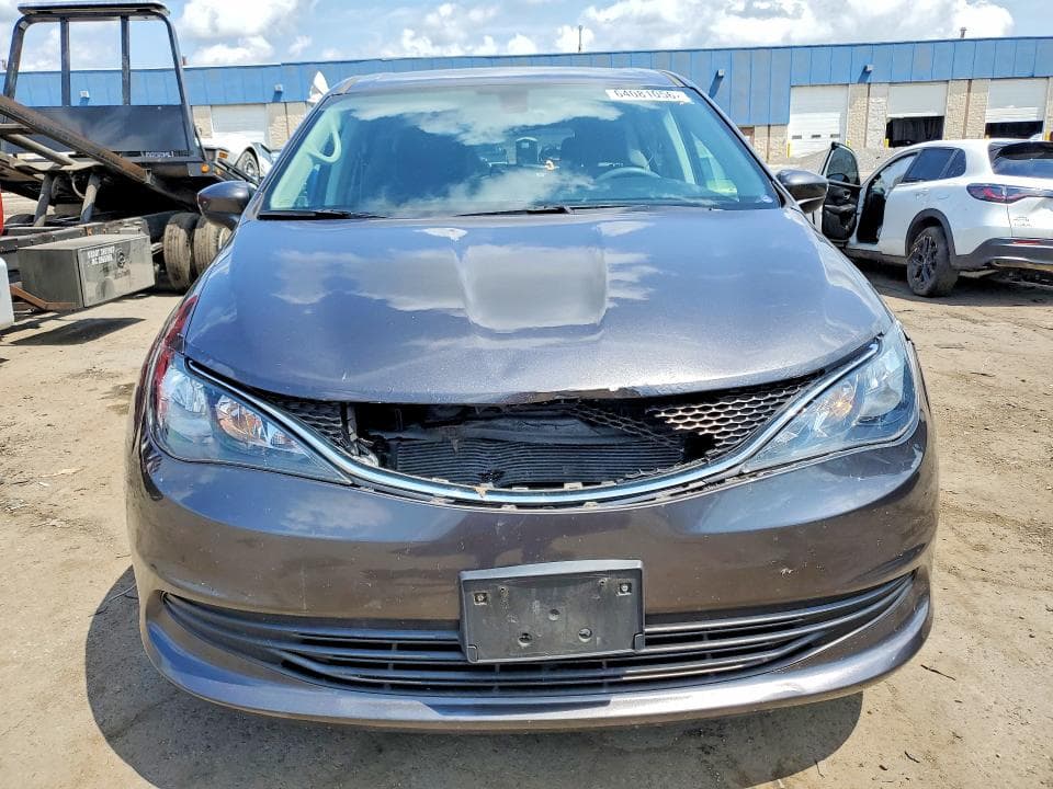 2017 CHRYSLER PACIFICA TOURING 5