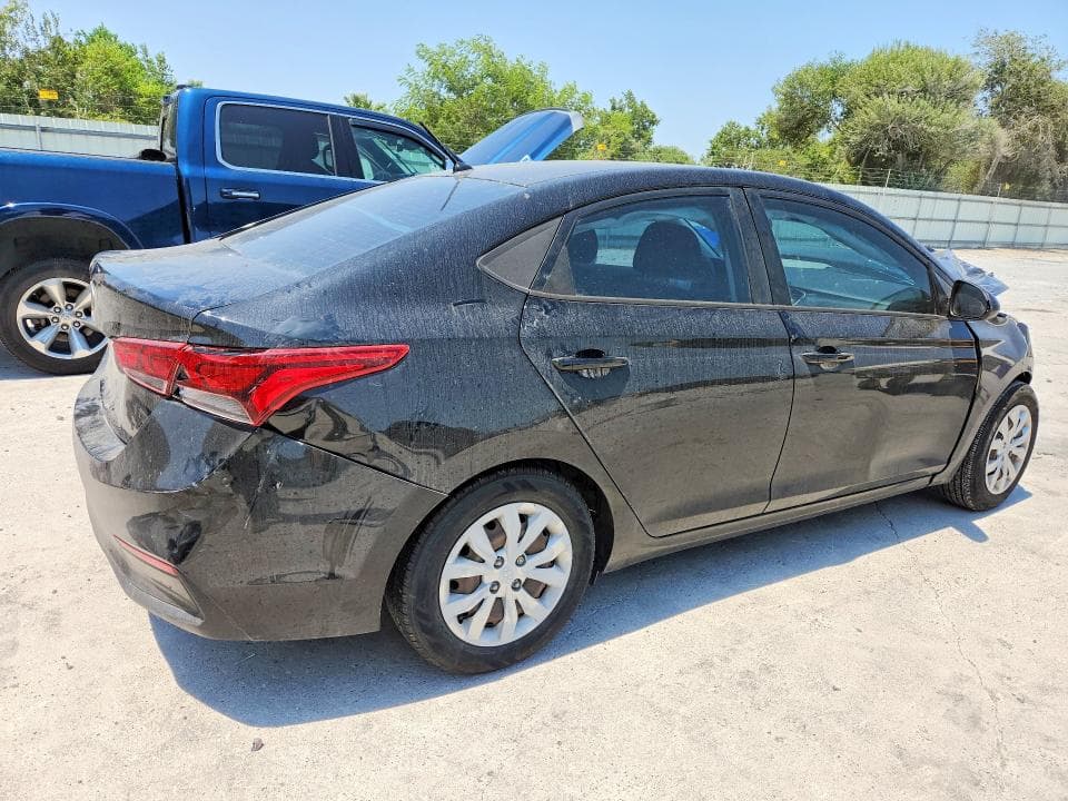 2021 HYUNDAI ACCENT SE 3