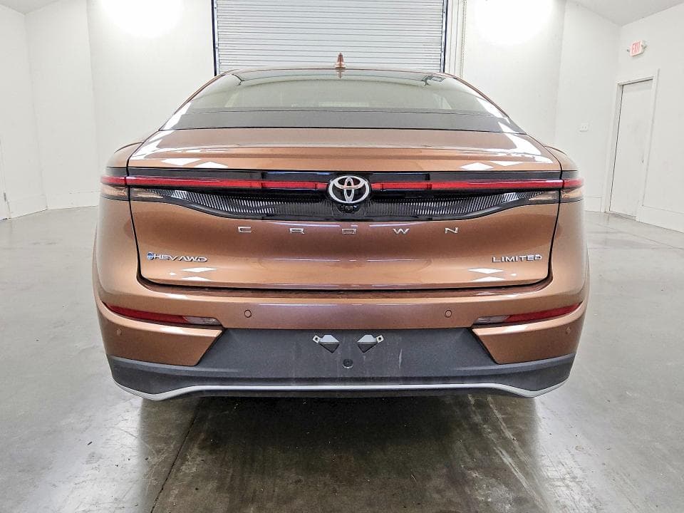 2026 TOYOTA CROWN LIMITED 6