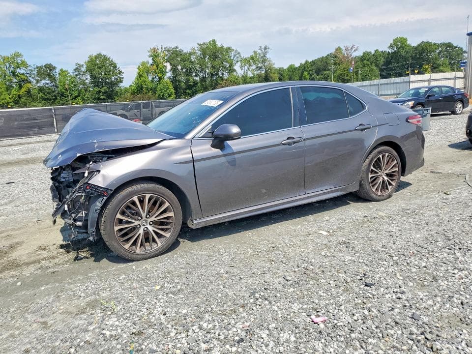 2019 TOYOTA CAMRY SE - 1