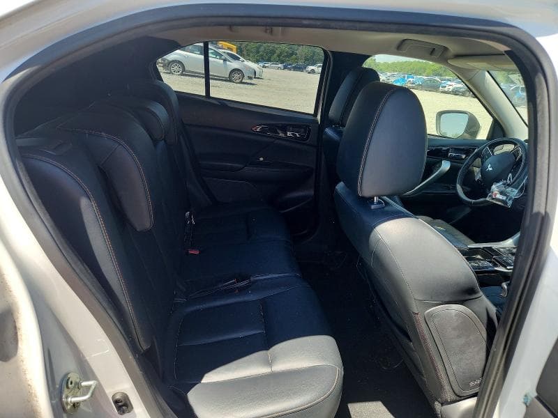 2018 MITSUBISHI ECLIPSE CROSS SE 11