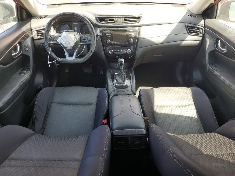 2017 NISSAN ROGUE SV 8