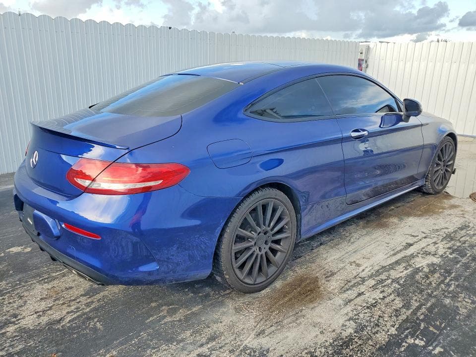 2017 MERCEDES-BENZ C 300 3