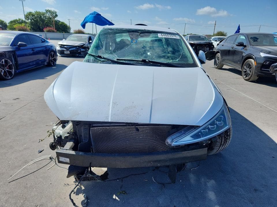 2019 HYUNDAI ELANTRA LIMITED 5