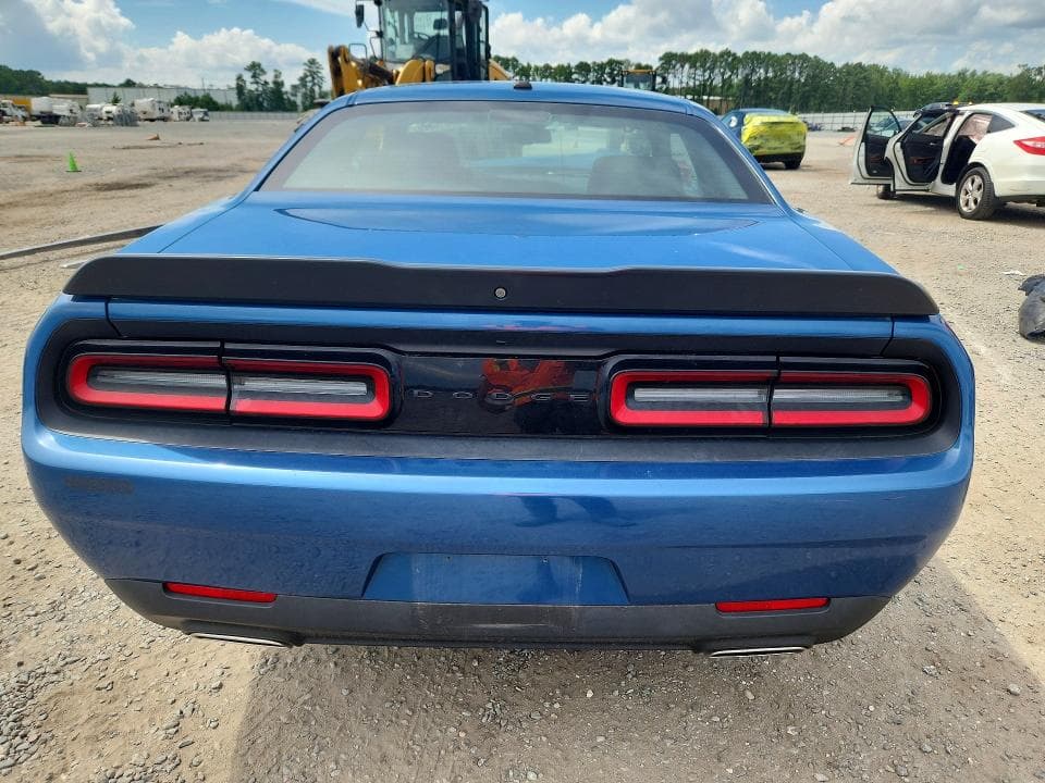 2022 DODGE CHALLENGER SXT 6