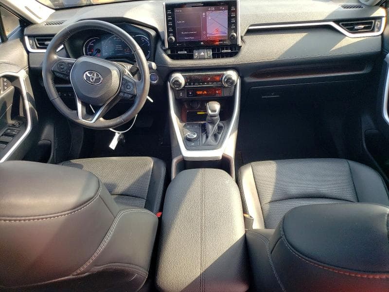 2022 TOYOTA RAV4 LIMITED 8