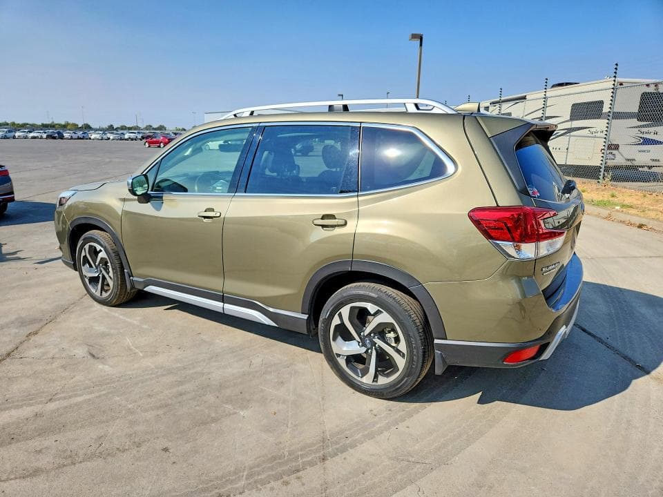 2023 SUBARU FORESTER TOURING 2