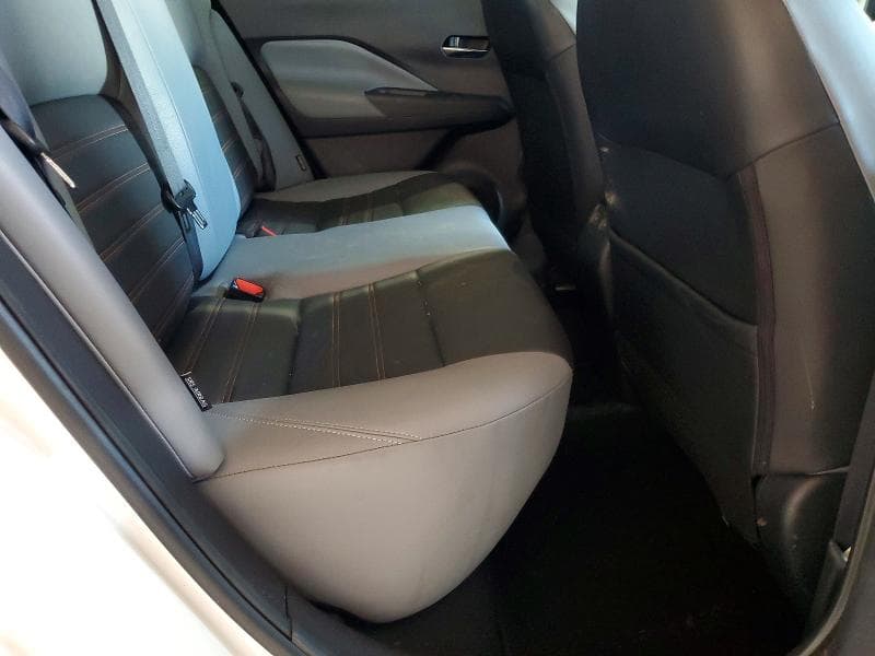 2021 NISSAN KICKS SR 10