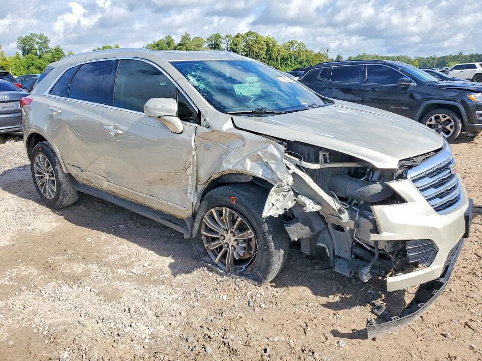 2017 CADILLAC XT5 LUXURY 4