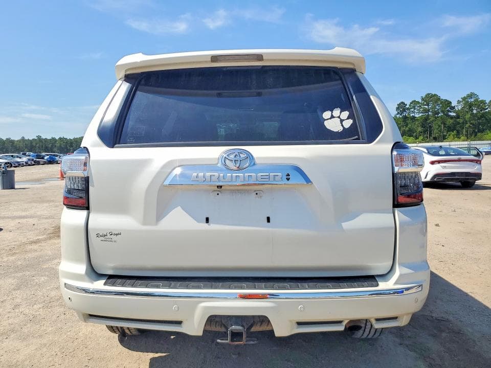 2017 TOYOTA 4RUNNER LIMITED 6