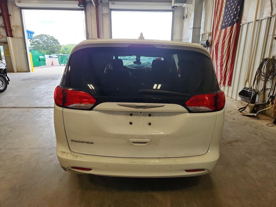 2017 CHRYSLER PACIFICA LX 6