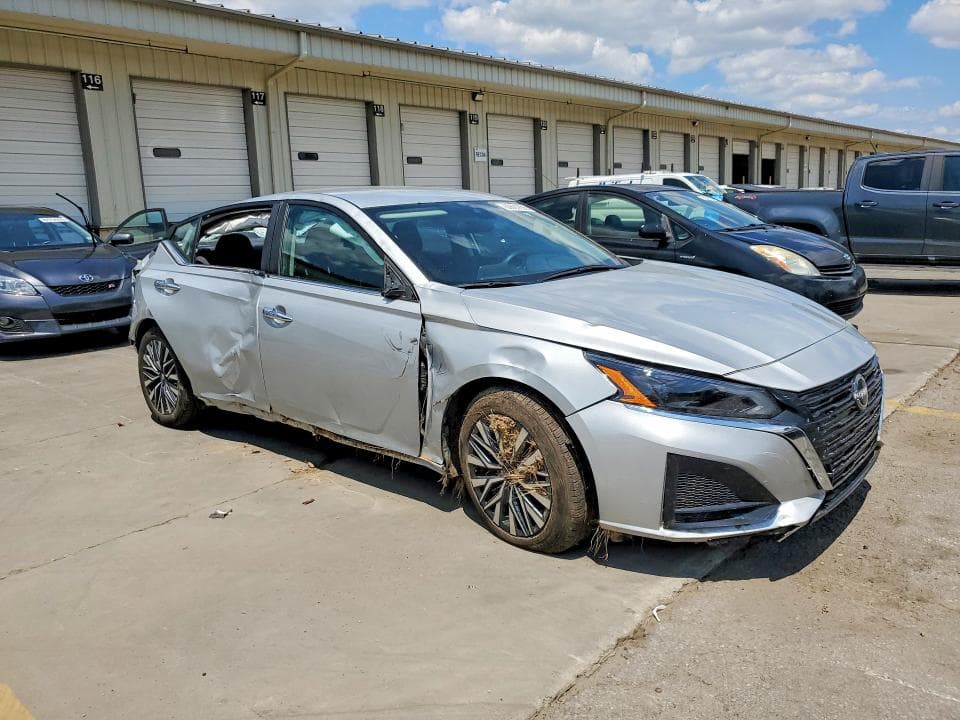 2025 NISSAN ALTIMA SV 4
