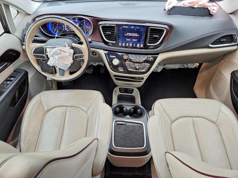 2019 CHRYSLER PACIFICA LIMITED 8