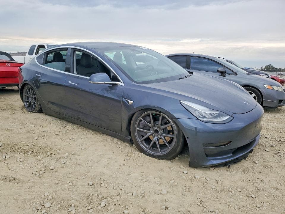 2020 TESLA MODEL 3 4