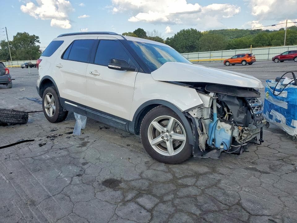 2018 FORD EXPLORER XLT 4
