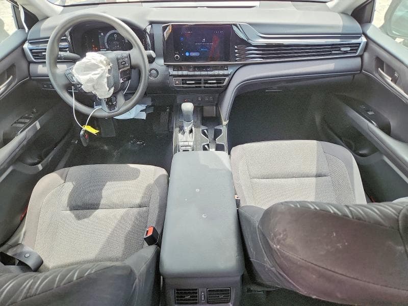 2026 TOYOTA CAMRY LE 8