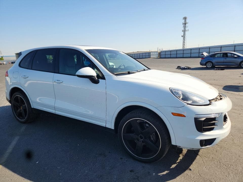 2018 PORSCHE CAYENNE 4