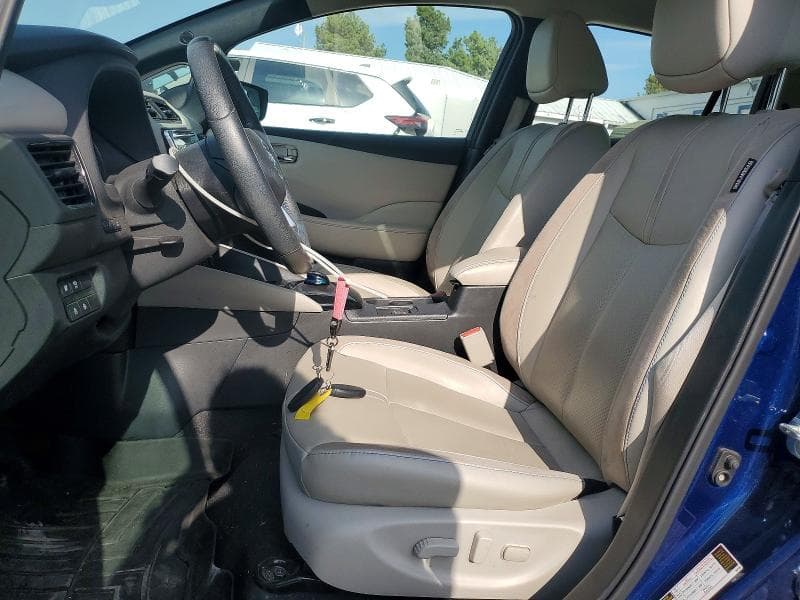 2019 NISSAN LEAF SL 7