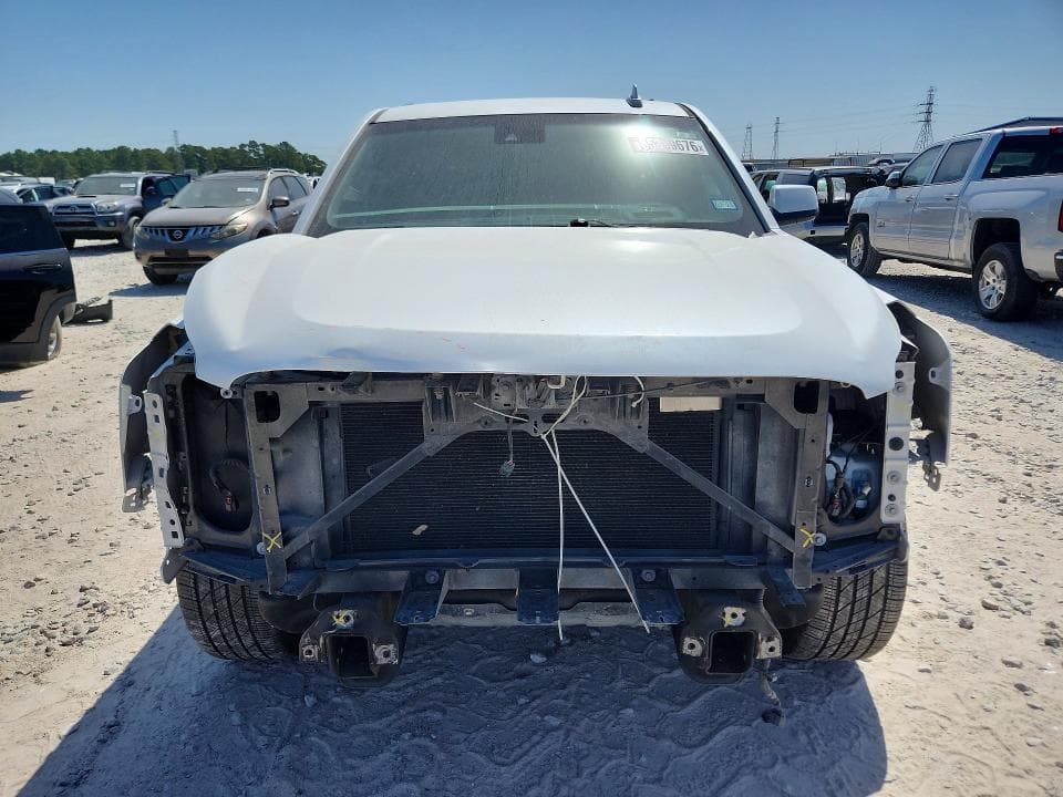2018 GMC YUKON XL DENALI 5