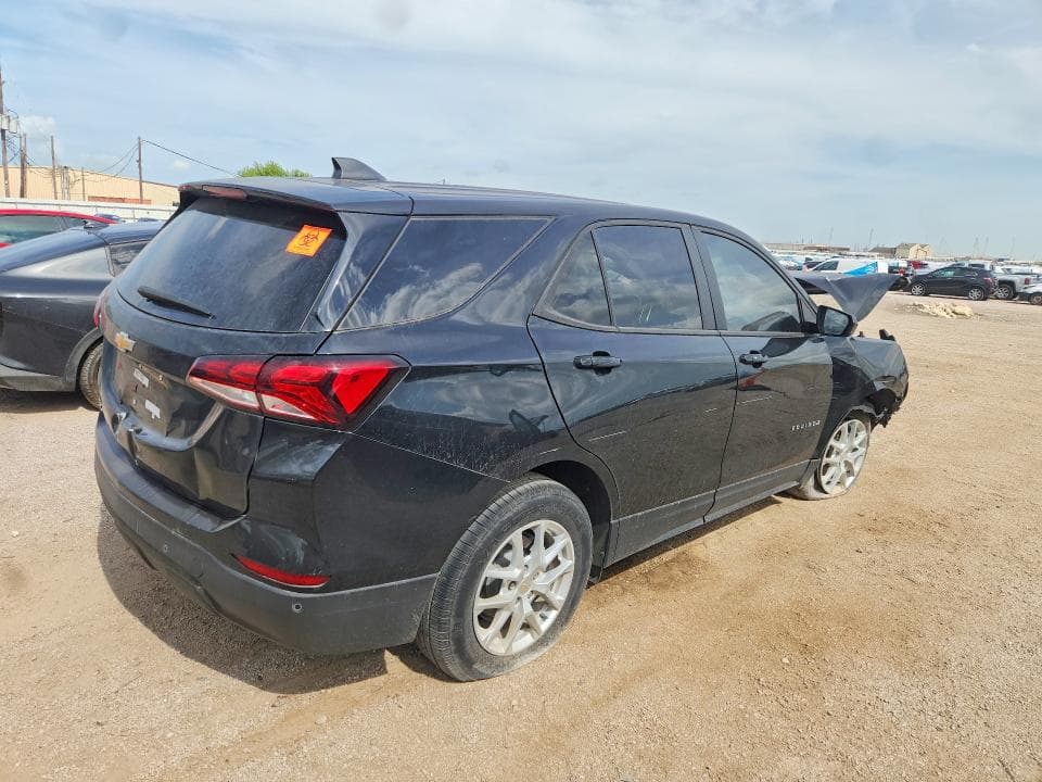 2024 CHEVROLET EQUINOX LS 3